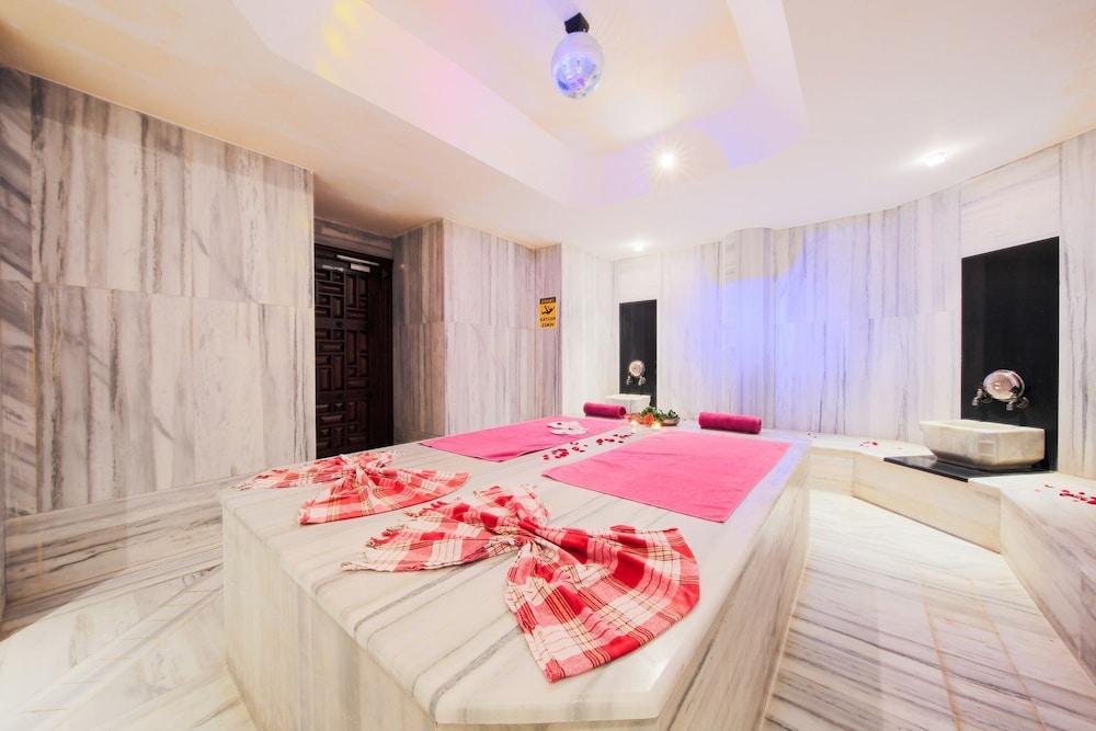 Sisus Hotel Чешме Екстер'єр фото