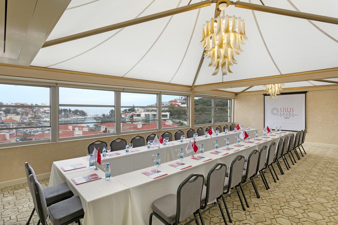 Sisus Hotel Чешме Екстер'єр фото