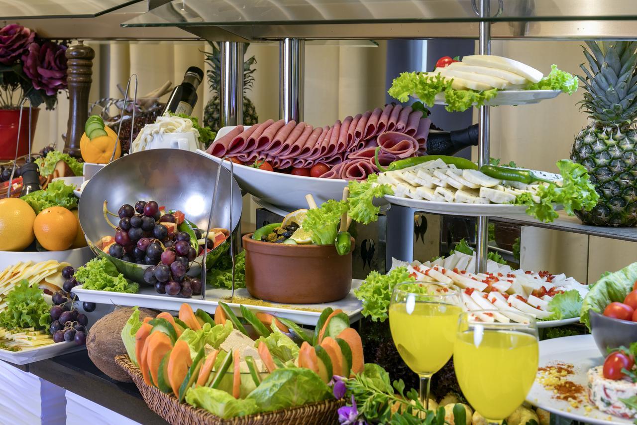 Sisus Hotel Чешме Екстер'єр фото