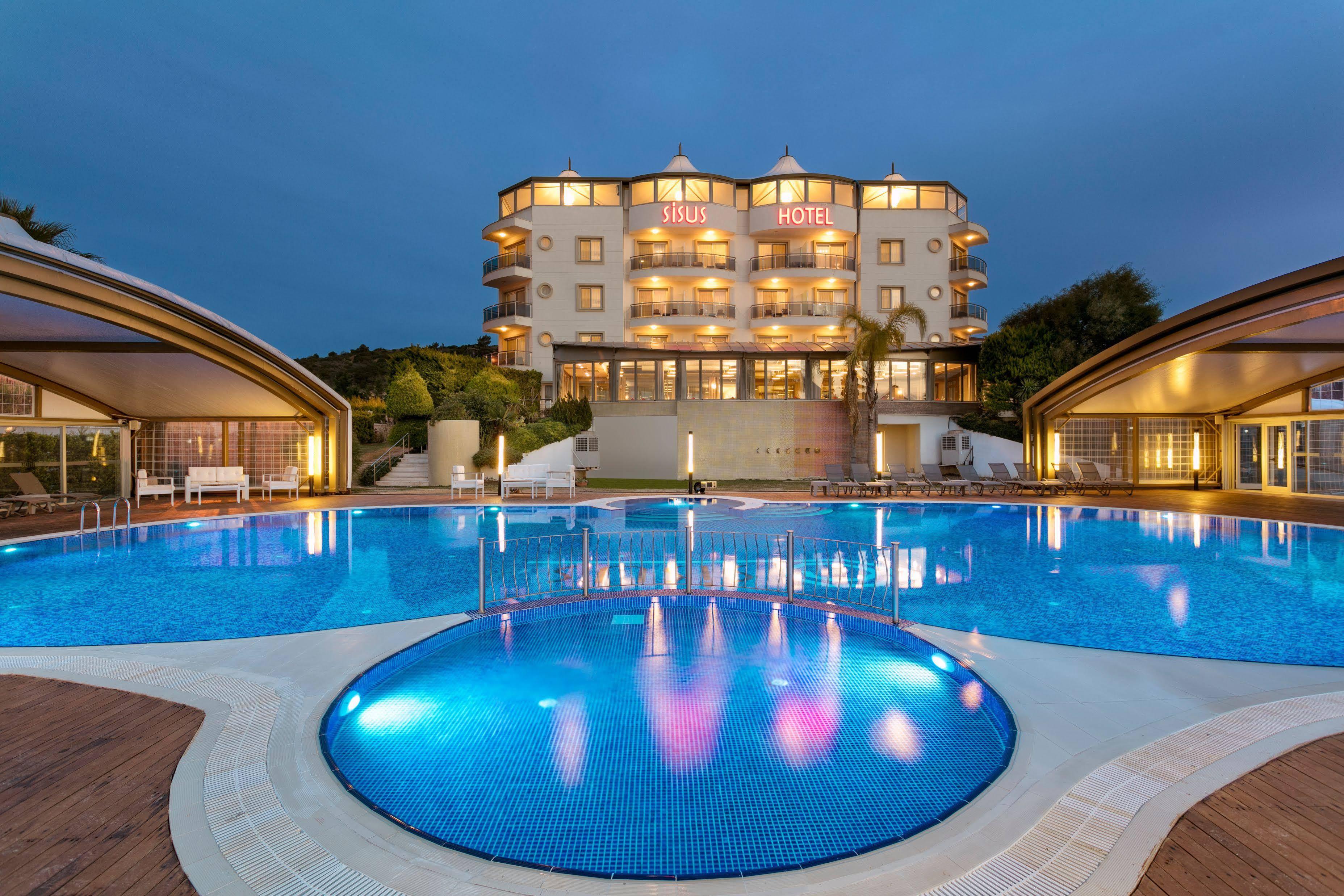 Sisus Hotel Чешме Екстер'єр фото